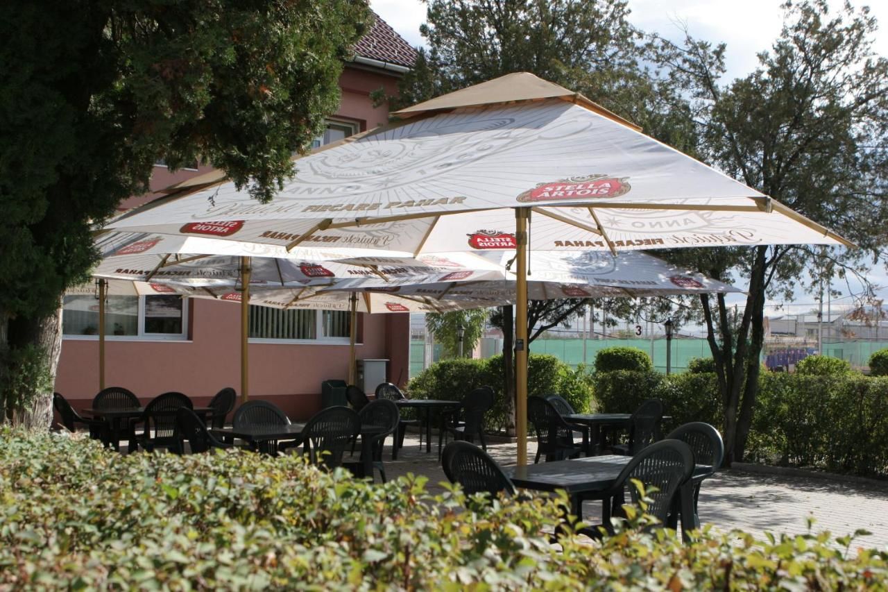 Отель Hotel Pamira Сибиу