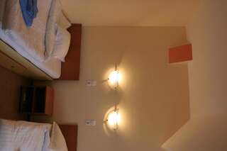Отель Hotel Pamira Сибиу Двухместный номер с 2 отдельными кроватями-3